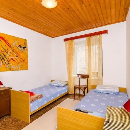 Jozomare - Twin With Shared Bathroom Apartman